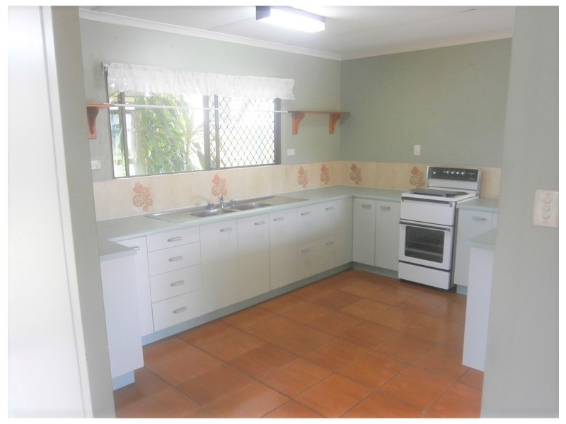 9 Eklund Street, Kirwan QLD 4817