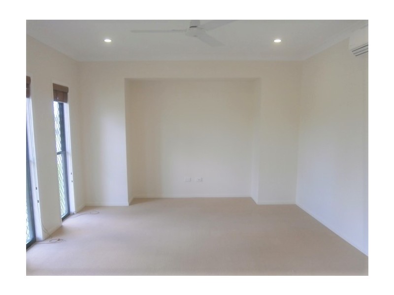 10 Sykes Close, Burdell QLD 4818
