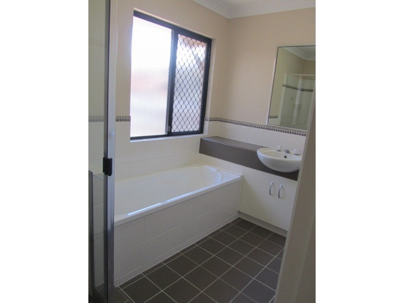 8 Fantail Court, Douglas QLD 4814