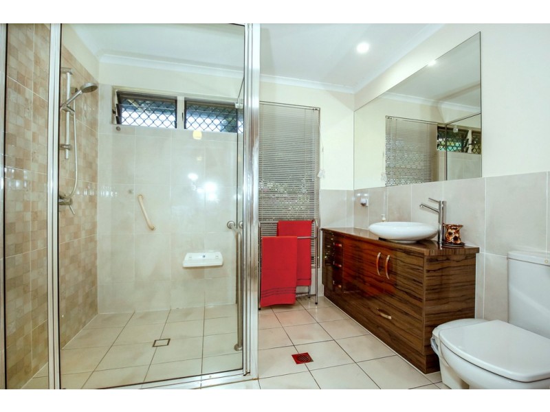 7 Paringa Street, Cranbrook QLD 4814