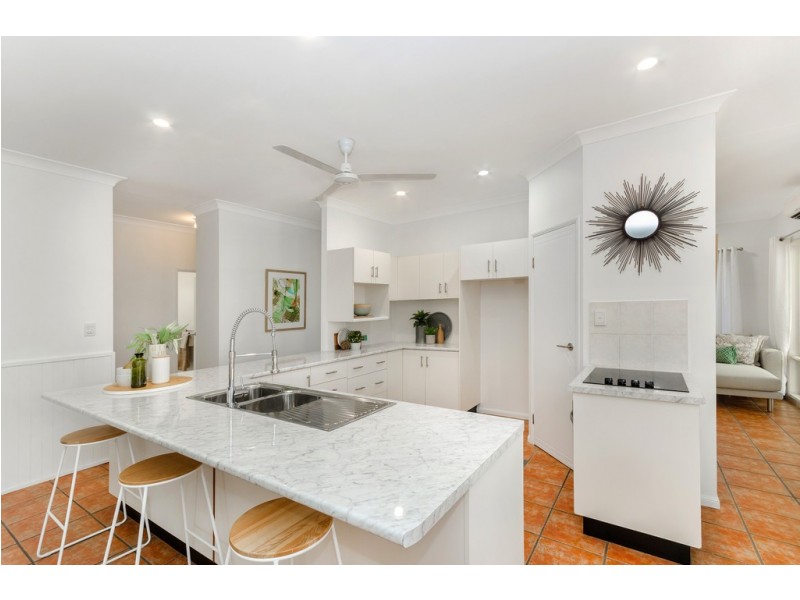 4 Clarence Court, Kirwan QLD 4817