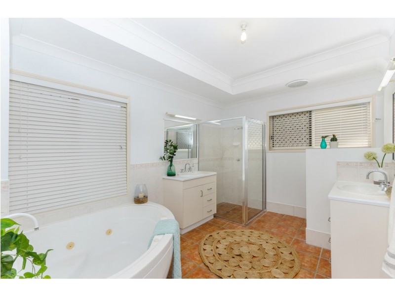 4 Clarence Court, Kirwan QLD 4817