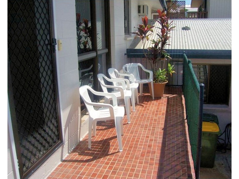 2/425 Walker Street, Townsville City QLD 4810