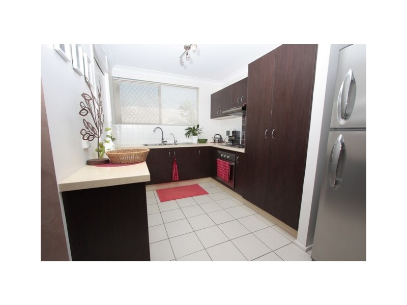 2/2 Howitt Street, North Ward QLD 4810