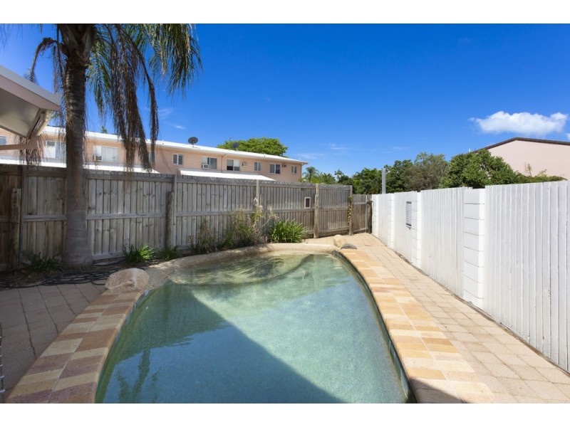 9/22 Marks Street, Hermit Park QLD 4812