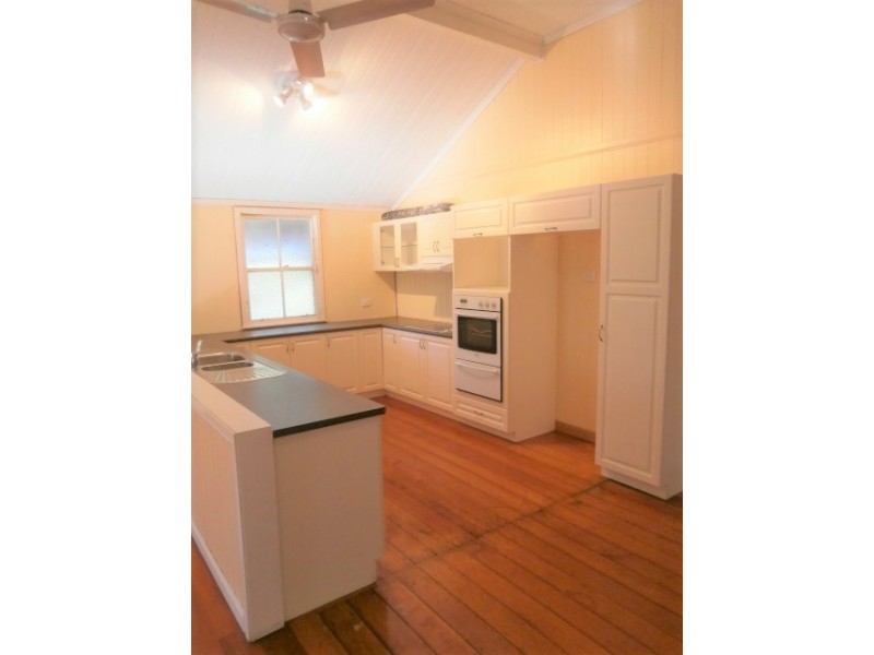 10 Redpath Street, North Ward QLD 4810