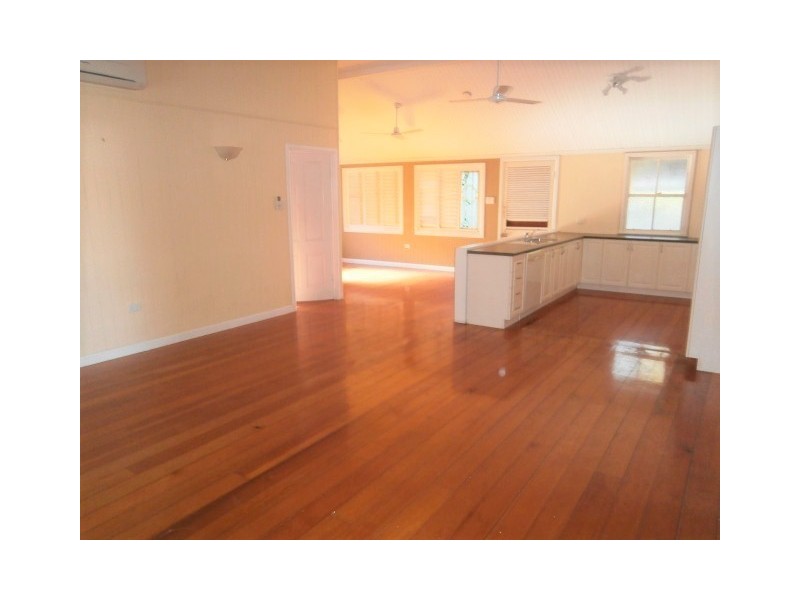 10 Redpath Street, North Ward QLD 4810