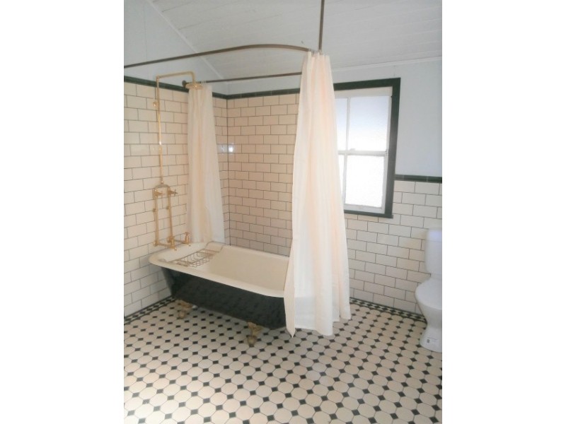 10 Redpath Street, North Ward QLD 4810