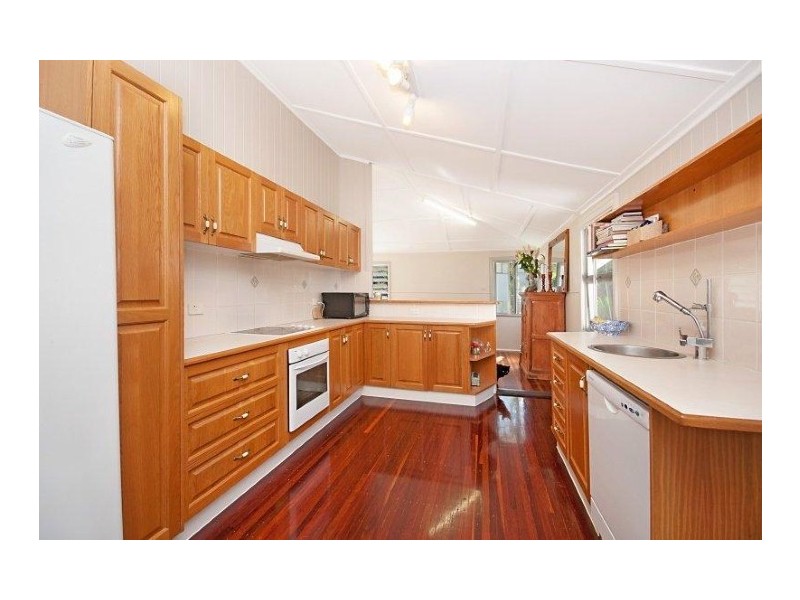 38 Thompson Street, Mundingburra QLD 4812