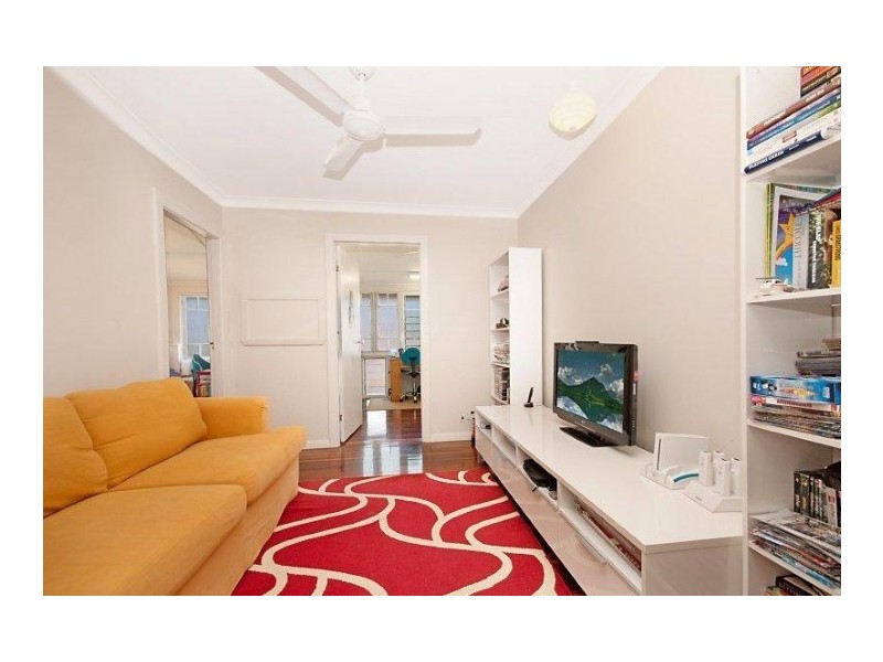 38 Thompson Street, Mundingburra QLD 4812