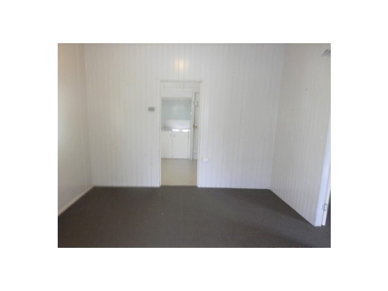 71 Armstrong Street, Hermit Park QLD 4812