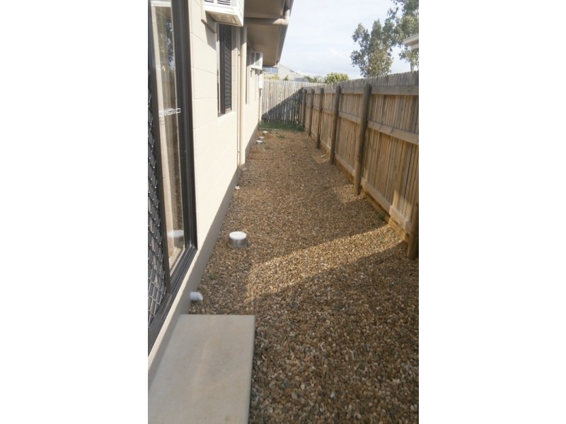 4 Summergold Street, Mount Low QLD 4818