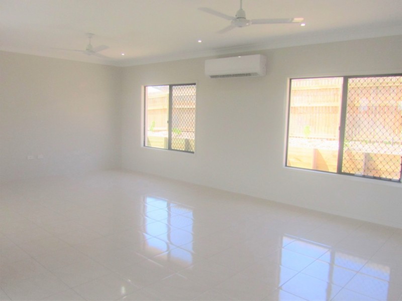 32 Franklin Drive, Mount Louisa QLD 4814