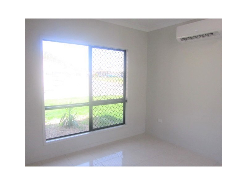 32 Franklin Drive, Mount Louisa QLD 4814