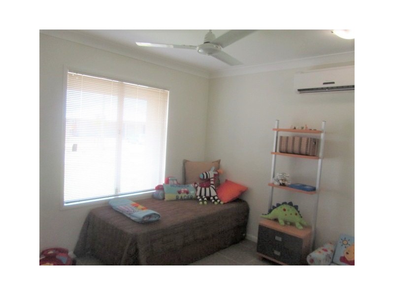 13 Iona Avenue, Burdell QLD 4818