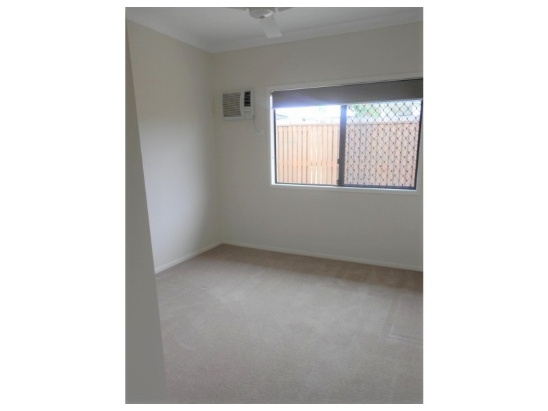 53 Rattray Street, Bushland Beach QLD 4818