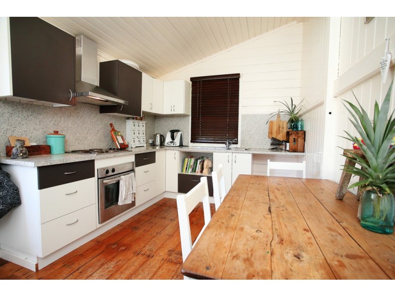 29 Philp Street, Hermit Park QLD 4812