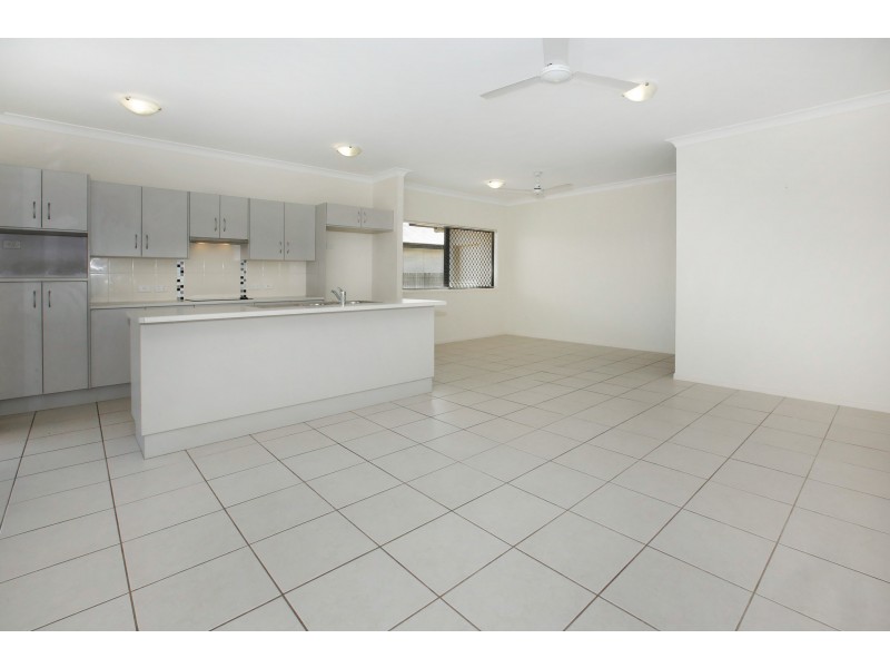 4 Black Apple Avenue, Mount Low QLD 4818