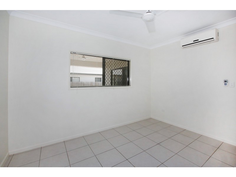 4 Black Apple Avenue, Mount Low QLD 4818