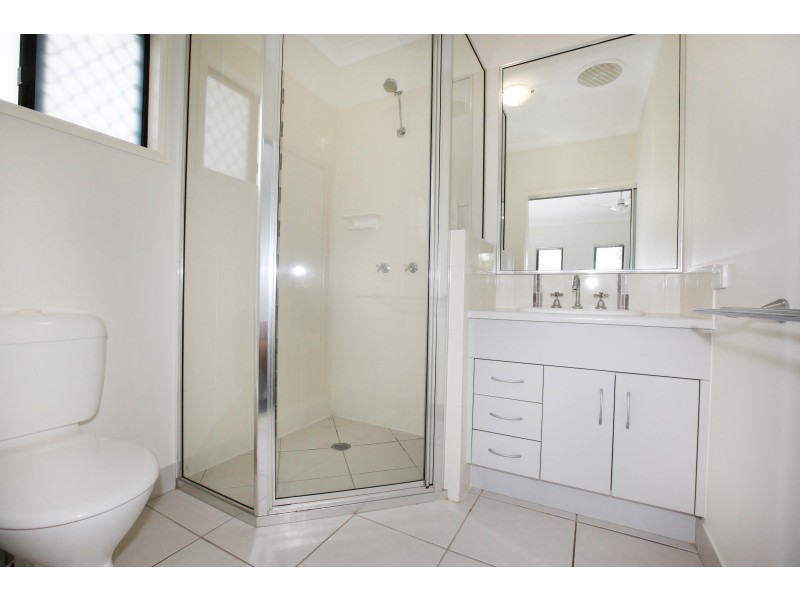 4 Black Apple Avenue, Mount Low QLD 4818