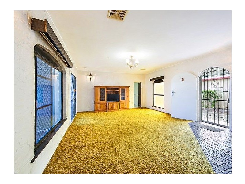 717 Ross River Road, Kirwan QLD 4817