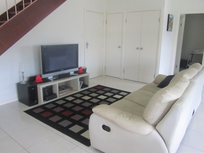 2/19 Margarita Court, Bushland Beach QLD 4818