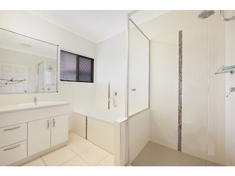 1 Newhaven Place, Idalia QLD 4811