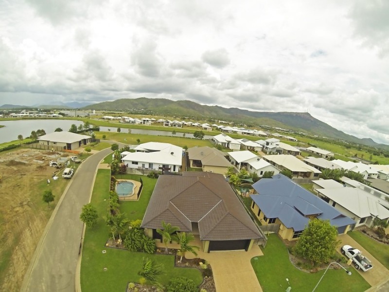 1 Newhaven Place, Idalia QLD 4811