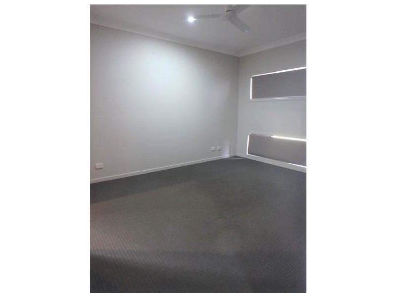 14 Batiki Circuit, Burdell QLD 4818