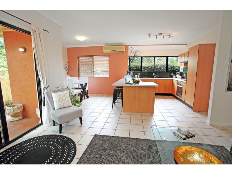 2A Vivian Street, Pimlico QLD 4812