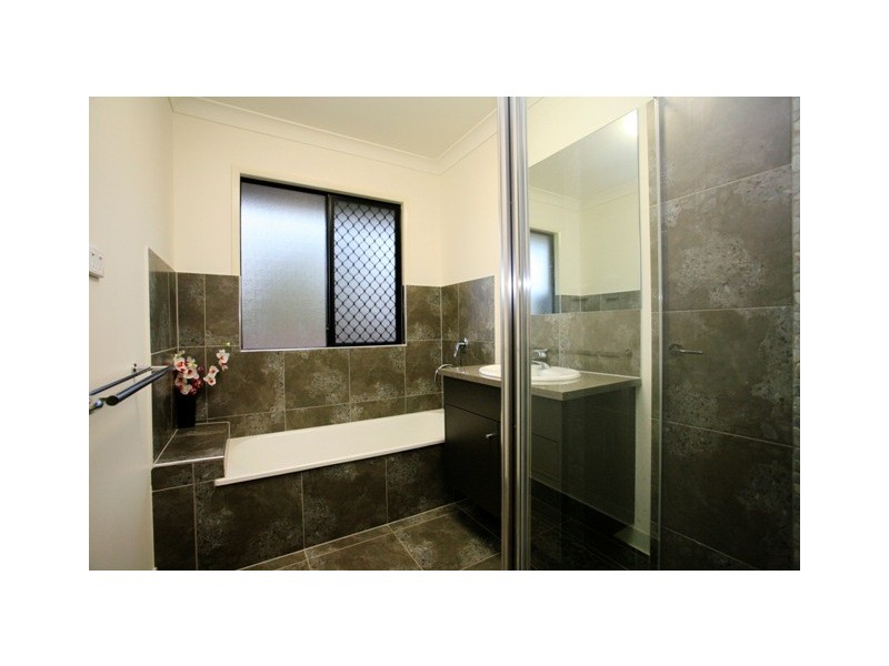 20 Fitzallan Street, Bushland Beach QLD 4818