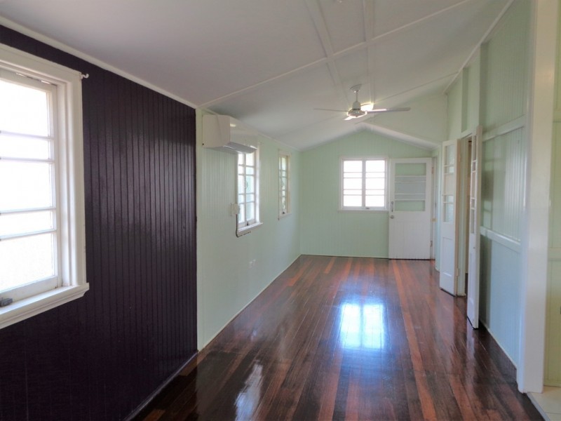 47 Goldring Street, Hermit Park QLD 4812