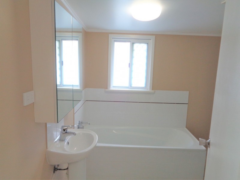 47 Goldring Street, Hermit Park QLD 4812