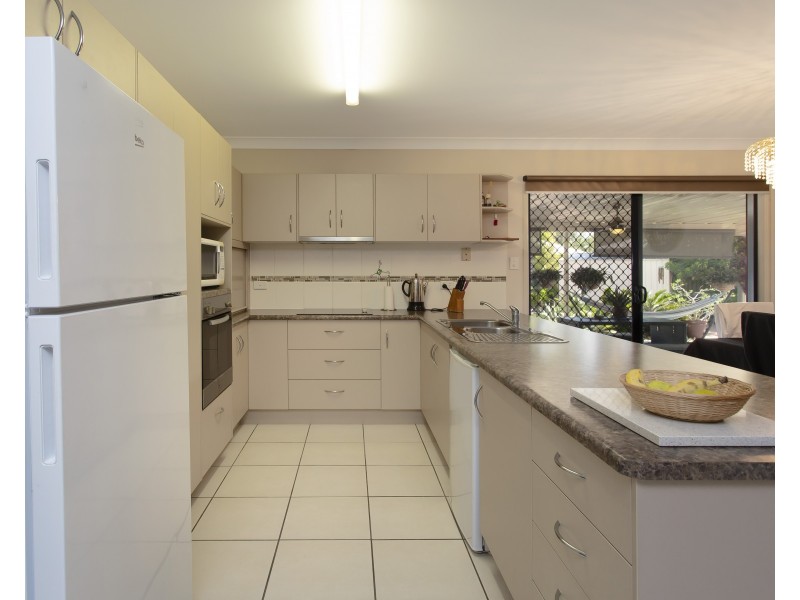 26 Eshelby Street, Bushland Beach QLD 4818