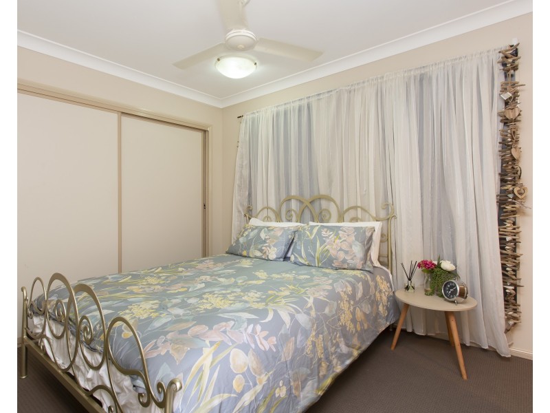 26 Eshelby Street, Bushland Beach QLD 4818