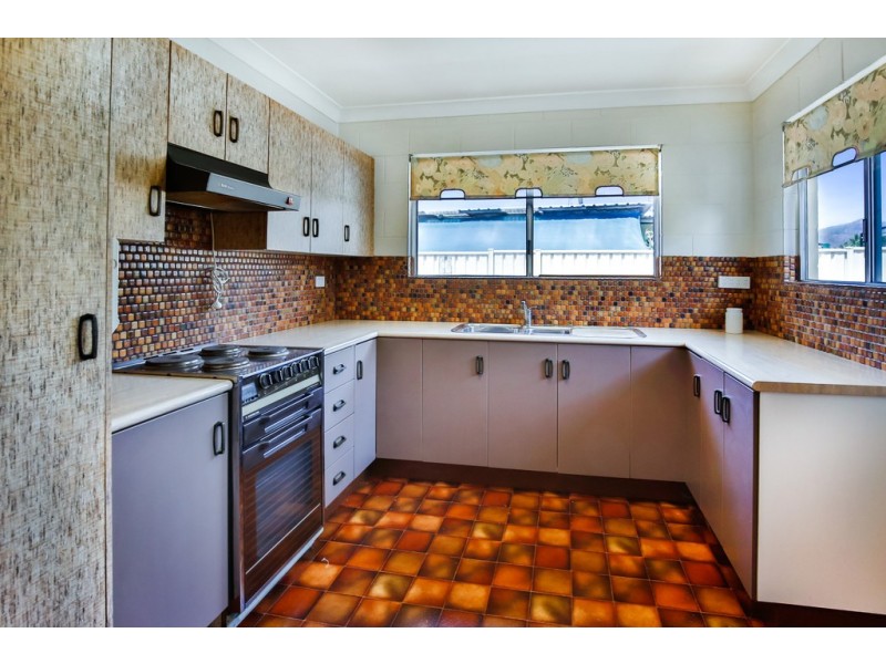 28 Whitsunday Drive, Kirwan QLD 4817