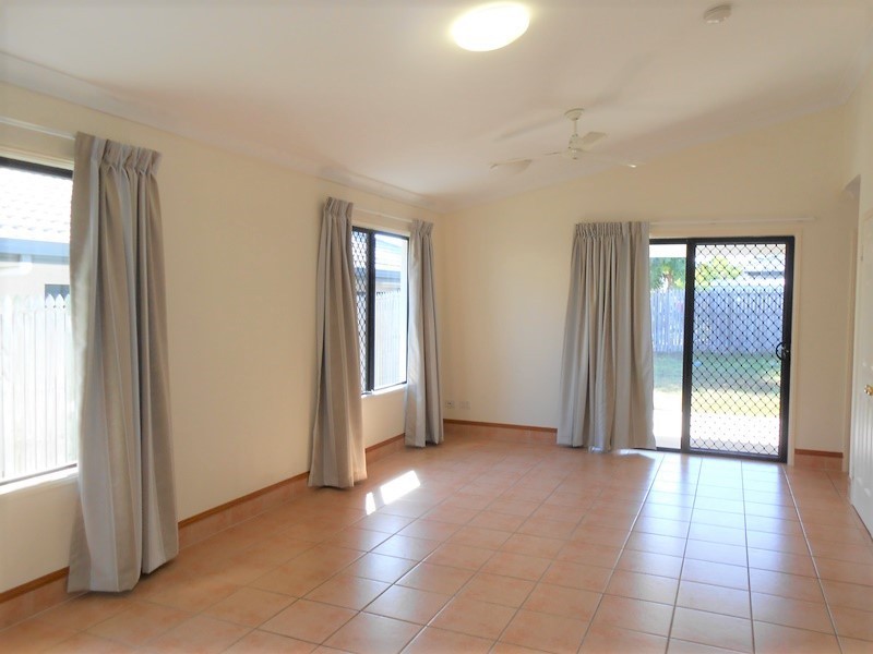 30 Cockatoo Circuit, Douglas QLD 4814