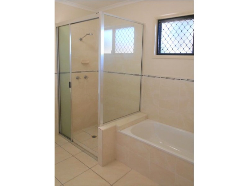 60 Woodwark Drive, Bushland Beach QLD 4818