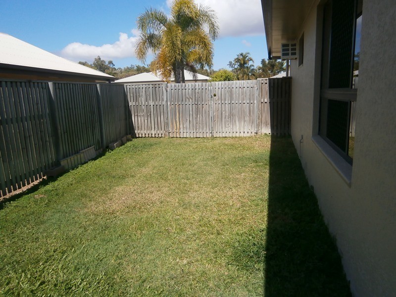 60 Woodwark Drive, Bushland Beach QLD 4818