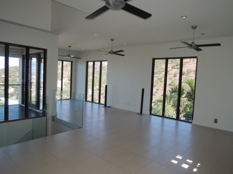 7A Glamis Court, Castle Hill QLD 4810