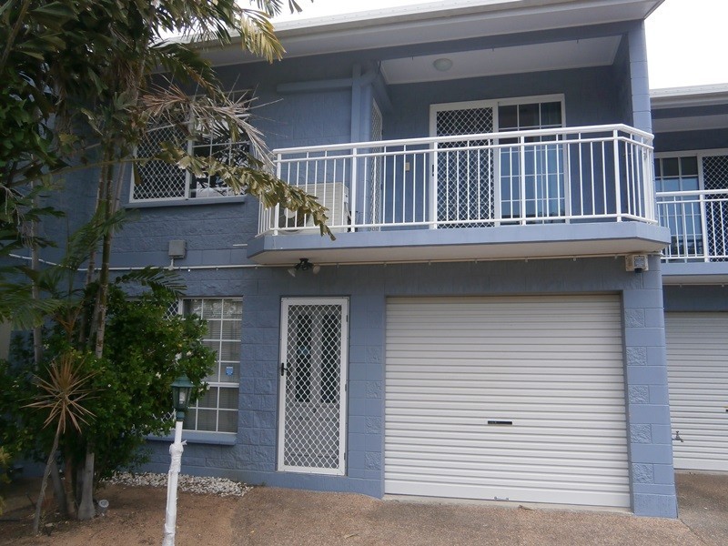 2/38 Park Street, Pimlico QLD 4812