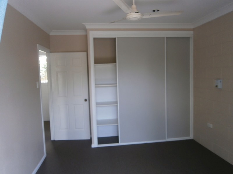 2/38 Park Street, Pimlico QLD 4812