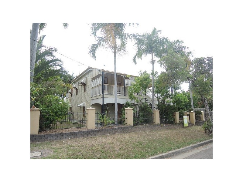 23 Clarendon Street, Hyde Park QLD 4812