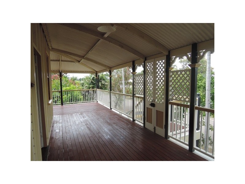 23 Clarendon Street, Hyde Park QLD 4812