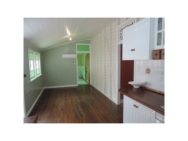 23 Clarendon Street, Hyde Park QLD 4812