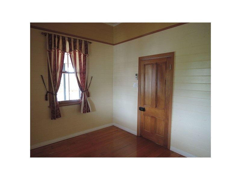 23 Clarendon Street, Hyde Park QLD 4812