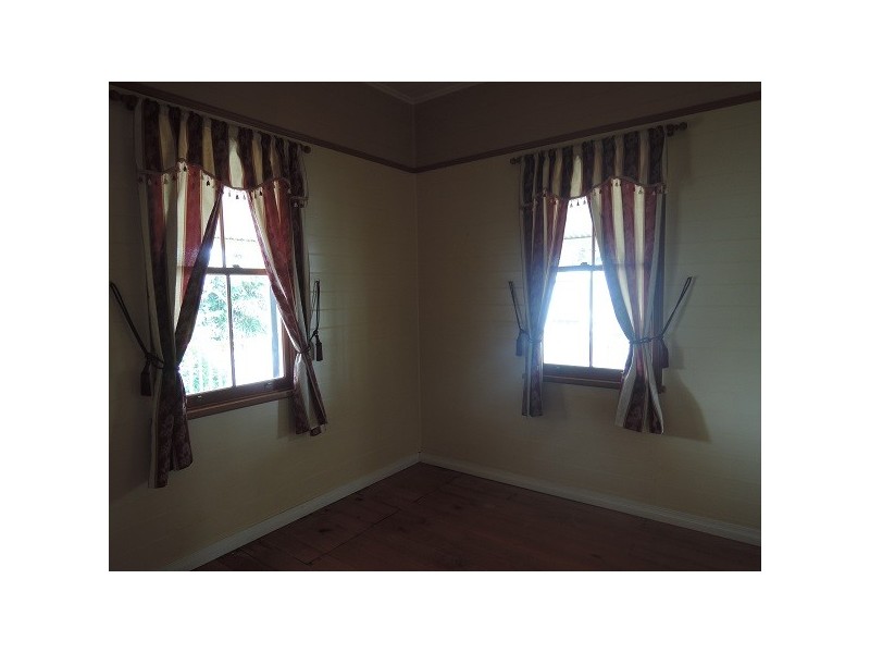 23 Clarendon Street, Hyde Park QLD 4812