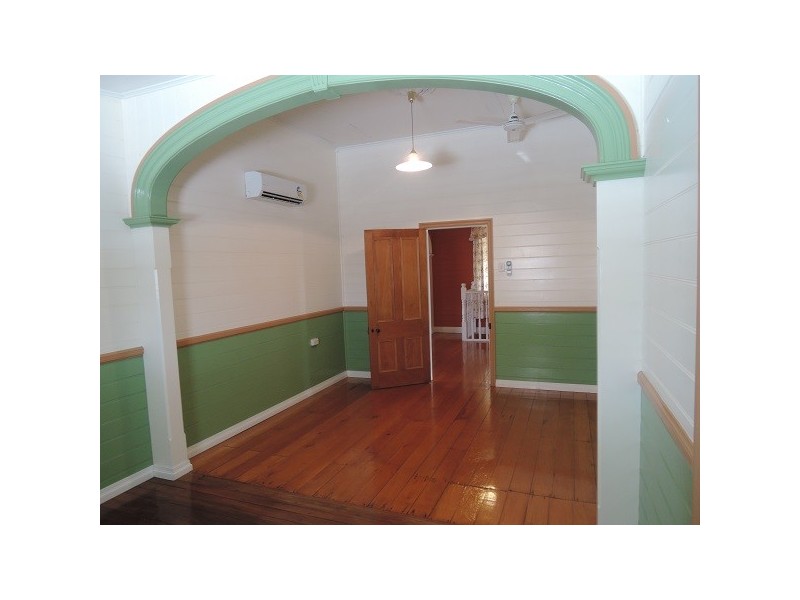 23 Clarendon Street, Hyde Park QLD 4812