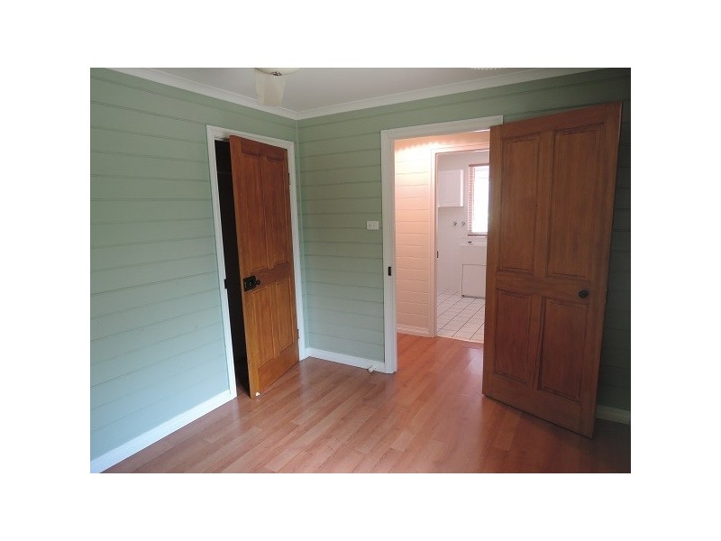 23 Clarendon Street, Hyde Park QLD 4812