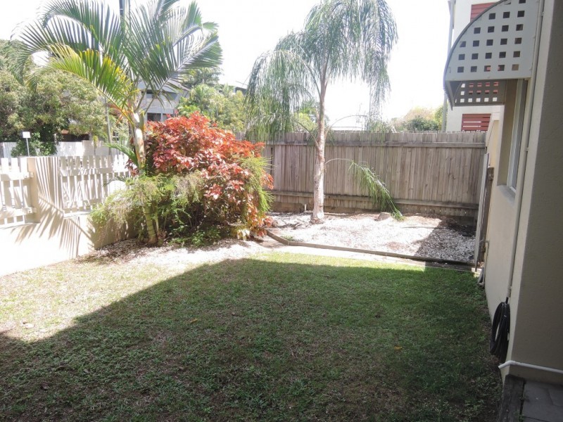 1/50-54 McIlwraith Street, South Townsville QLD 4810